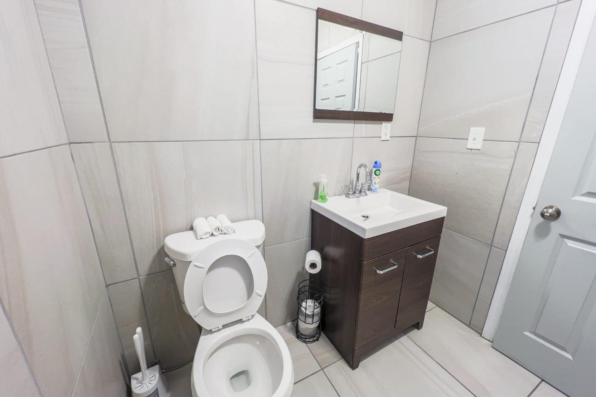 Large 6Br, 6 Bath In The City Of Niagarafallen Exteriör bild